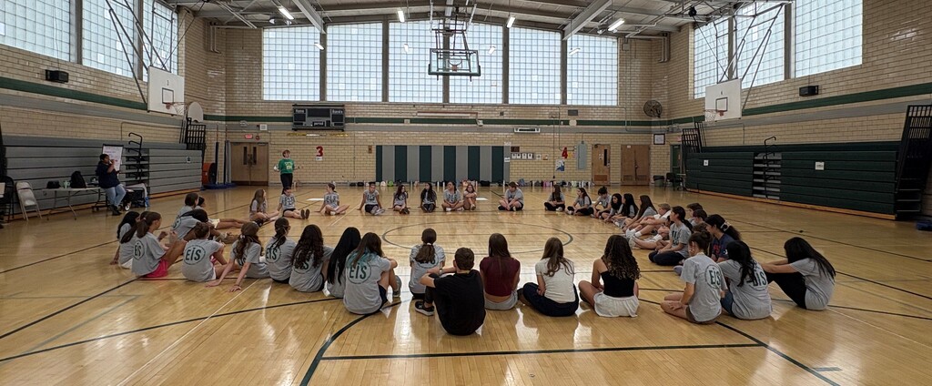 Peer leaders completing leadership activities