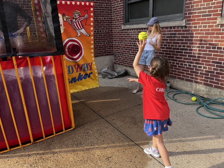 dunk tank 