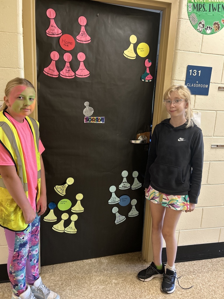 Students decorating doors