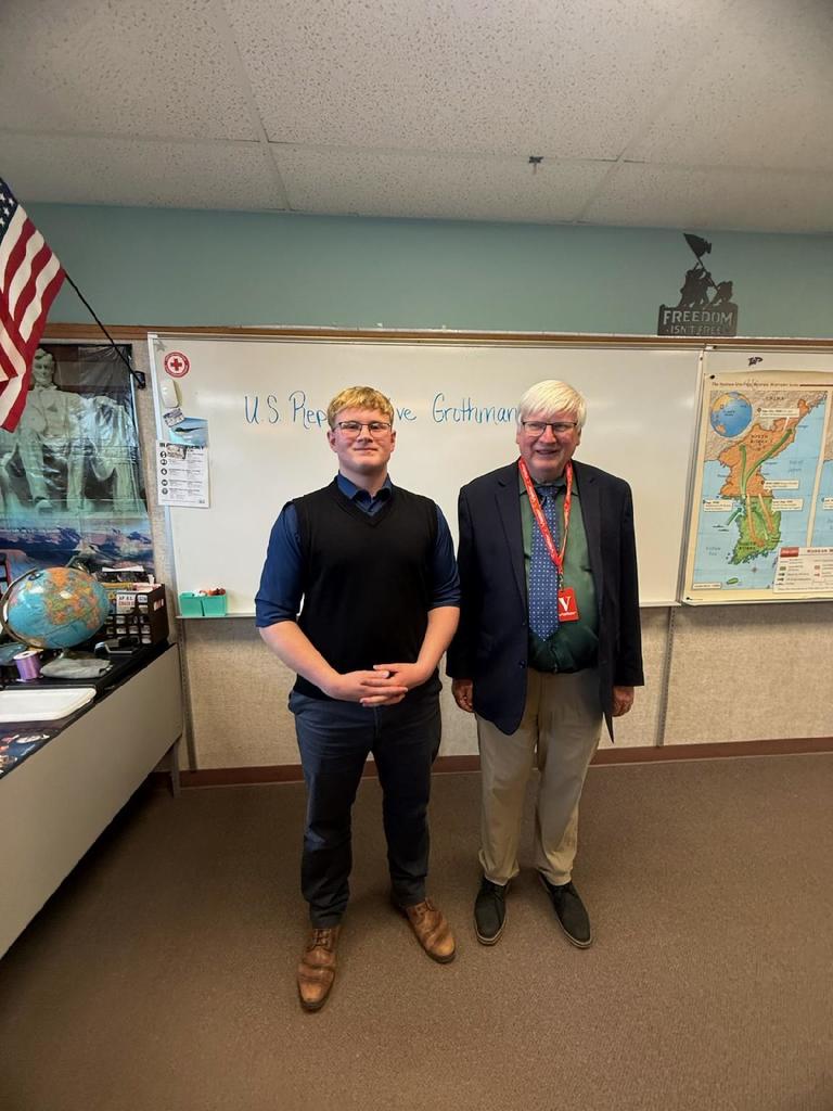 U.S. Representative Glenn Grothman visits students