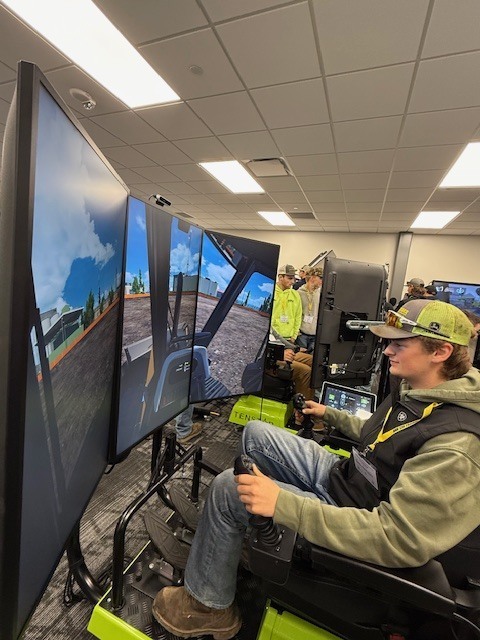students visit operating engineers training center