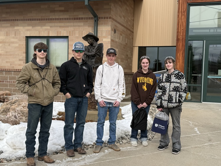 UHS welding students visit Gillette College.