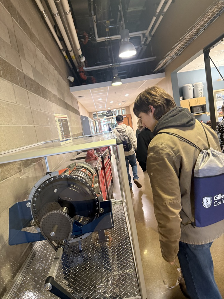 UHS welding students visit Gillette College.