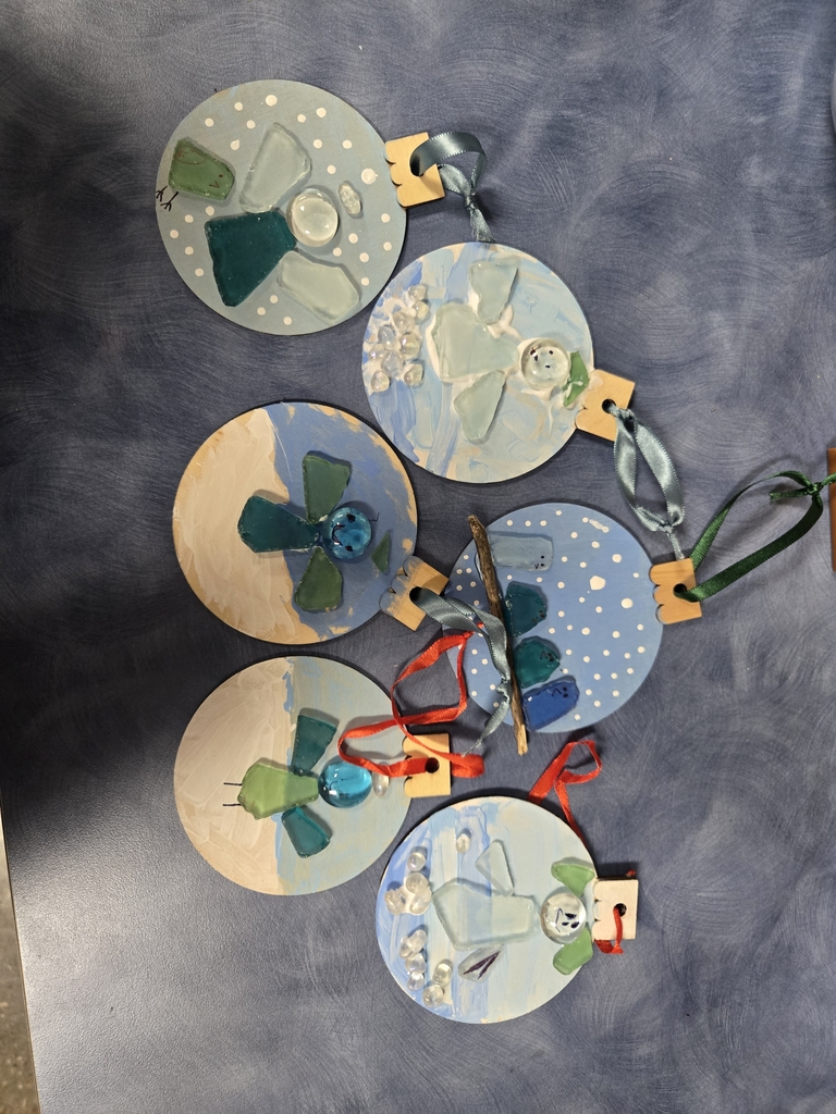 Angels, birds, trees and snowmen! 