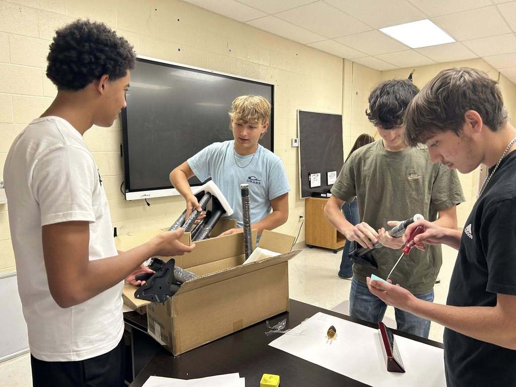 🌟 Learning by Doing 🌟 Mrs. Phillips’ 4th block Ag Mechanics students are showing the power of hands-on learning. This week, they assembled new desks for Coach Brown, combining practical skills with community service. The students worked hard, had fun, and made a real difference!