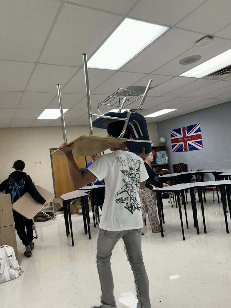 🌟 Learning by Doing 🌟 Mrs. Phillips’ 4th block Ag Mechanics students are showing the power of hands-on learning. This week, they assembled new desks for Coach Brown, combining practical skills with community service. The students worked hard, had fun, and made a real difference!
