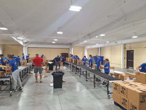 On Tuesday, WHS ARJROTC Cadets completed their first food pack of the school year at the Food Bank of Northeast Arkansas. Together, they packed over 16,000 meals for families in need. What an amazing way to start the year — service, teamwork, and community impact! ❤️🤍