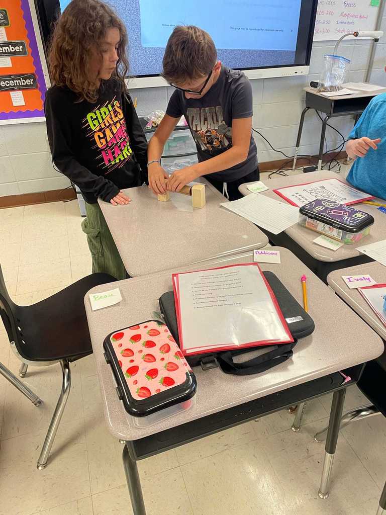 Ms. Russell's 3rd graders showed off their teamwork and problem-solving this week in a bridge-building challenge!   Each group worked together to try out ideas, pick the best design, and then put their bridge to the test with pennies.  Teamwork, problem-solving, and creativity — that’s what makes our Lil Warriors shine! ❤️🤍