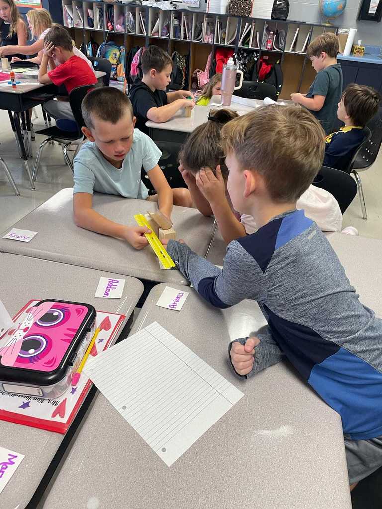 Ms. Russell's 3rd graders showed off their teamwork and problem-solving this week in a bridge-building challenge!   Each group worked together to try out ideas, pick the best design, and then put their bridge to the test with pennies.  Teamwork, problem-solving, and creativity — that’s what makes our Lil Warriors shine! ❤️🤍