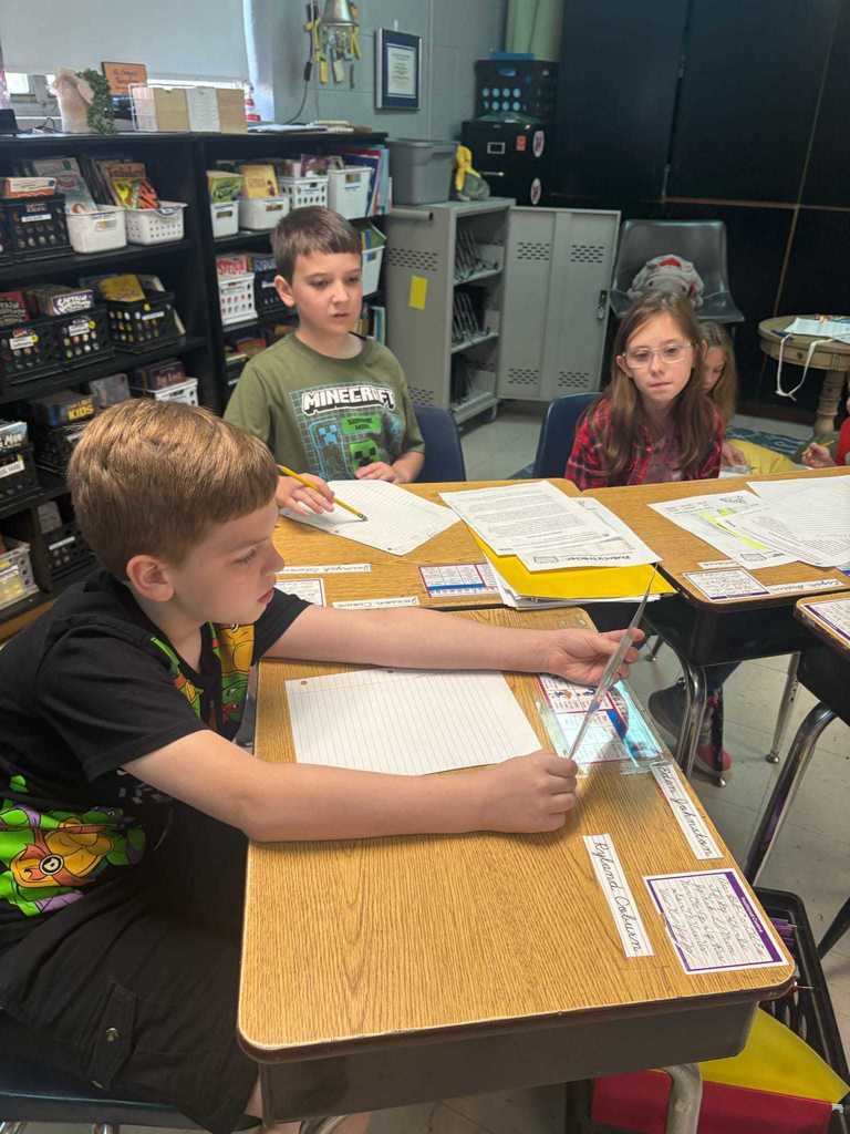 Ms. Cox’s 4th grade literacy students took part in a gallery walk around the classroom, reading short nonfiction passages and responding to the text. 📚✨  Working together, they collaborated to identify the text structure of each passage—building comprehension skills while engaging in teamwork and discussion.