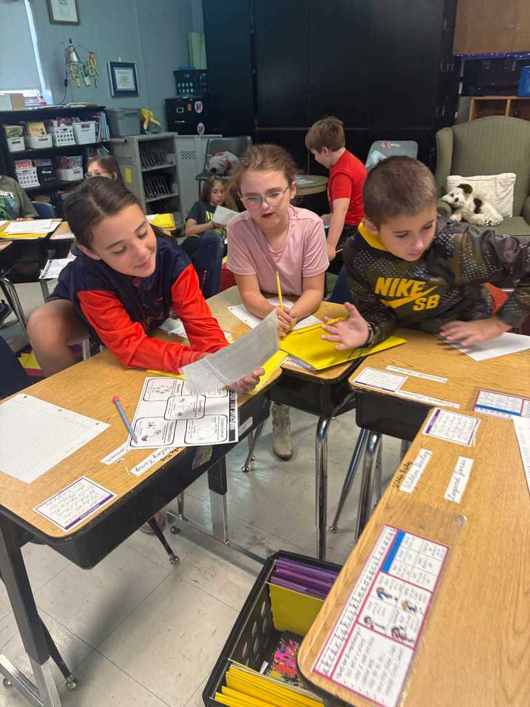 Ms. Cox’s 4th grade literacy students took part in a gallery walk around the classroom, reading short nonfiction passages and responding to the text. 📚✨  Working together, they collaborated to identify the text structure of each passage—building comprehension skills while engaging in teamwork and discussion.