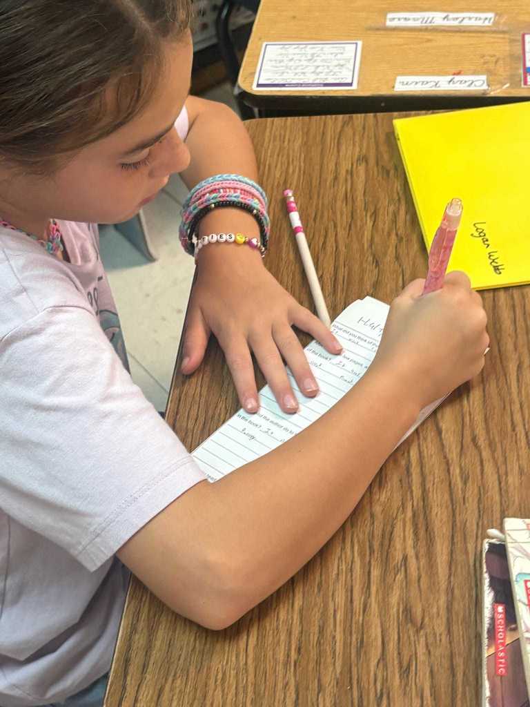 WES 4th graders in Ms. Cox’s reading classes visited the Class Café to “taste test” different genres of books! Students sampled stories, shared their favorites, decorated placemats, and even ended with a sweet cupcake treat.  Such a fun way to spark a love for reading! ❤️🤍