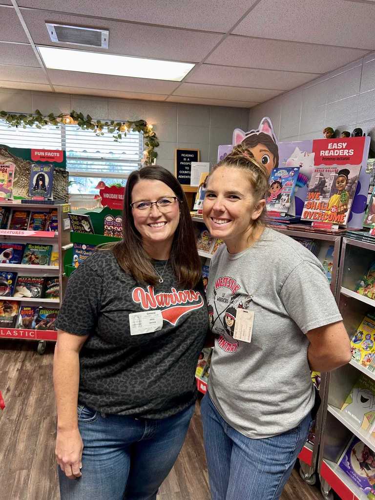 WES students are having a great time picking out their favorite books and discovering new stories!   We want to thank our amazing volunteers who have helped make the fair such a fun and successful event — we couldn’t do it without you! 🙌  The Book Fair continues through Thursday evening, and parents are invited to shop on Thursday from 3:30 PM – 8:00 PM.  Every purchase supports our school library and encourages a lifelong love of reading!  ❤️🤍📚