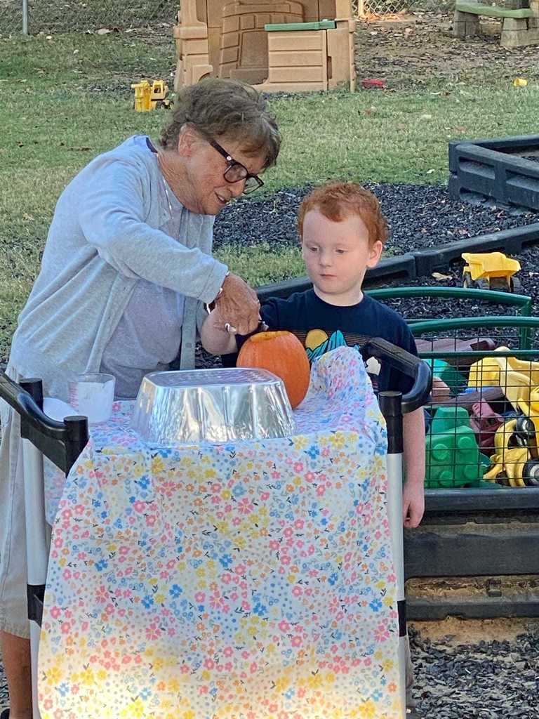 Mrs. Ray’s Pre-K class had a blast with Mrs. Linda’s monthly science experiment!  They explored the inside of a pumpkin, found its seeds, and watched a bubbly pumpkin volcano eruption!   These Lil' Warriors loved every minute of this hands-on learning experience!  ❤️🤍