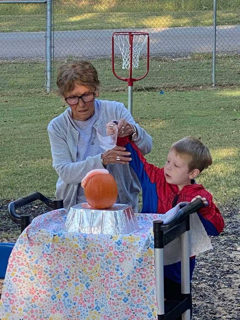Mrs. Ray’s Pre-K class had a blast with Mrs. Linda’s monthly science experiment!  They explored the inside of a pumpkin, found its seeds, and watched a bubbly pumpkin volcano eruption!   These Lil' Warriors loved every minute of this hands-on learning experience!  ❤️🤍