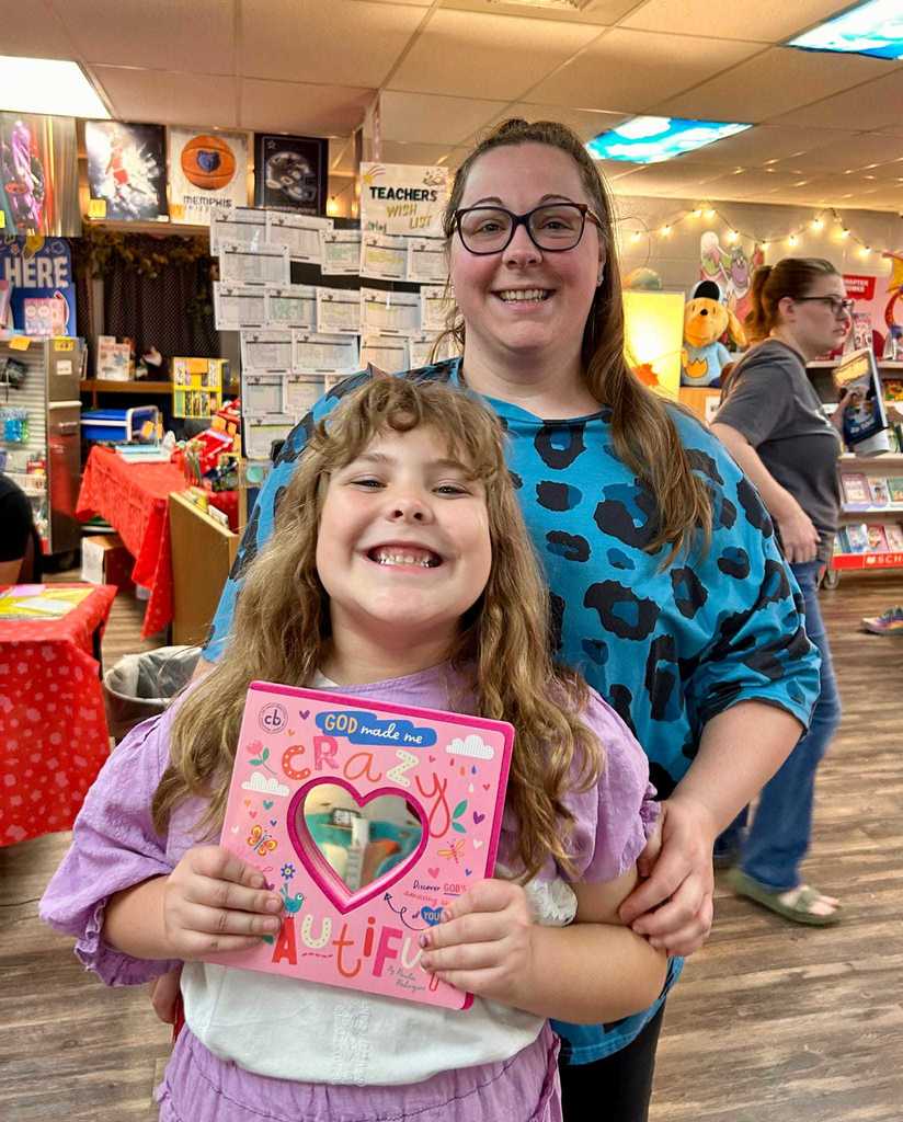 WES had a wonderful evening last night at the Book Fair during parent night!  We loved seeing so many parents and families come out to share in the joy of reading with their children. ❤️🤍  Thank you to all who stopped by, browsed the shelves, and made reading a family event. Your support helps create a love of books that lasts a lifetime! 