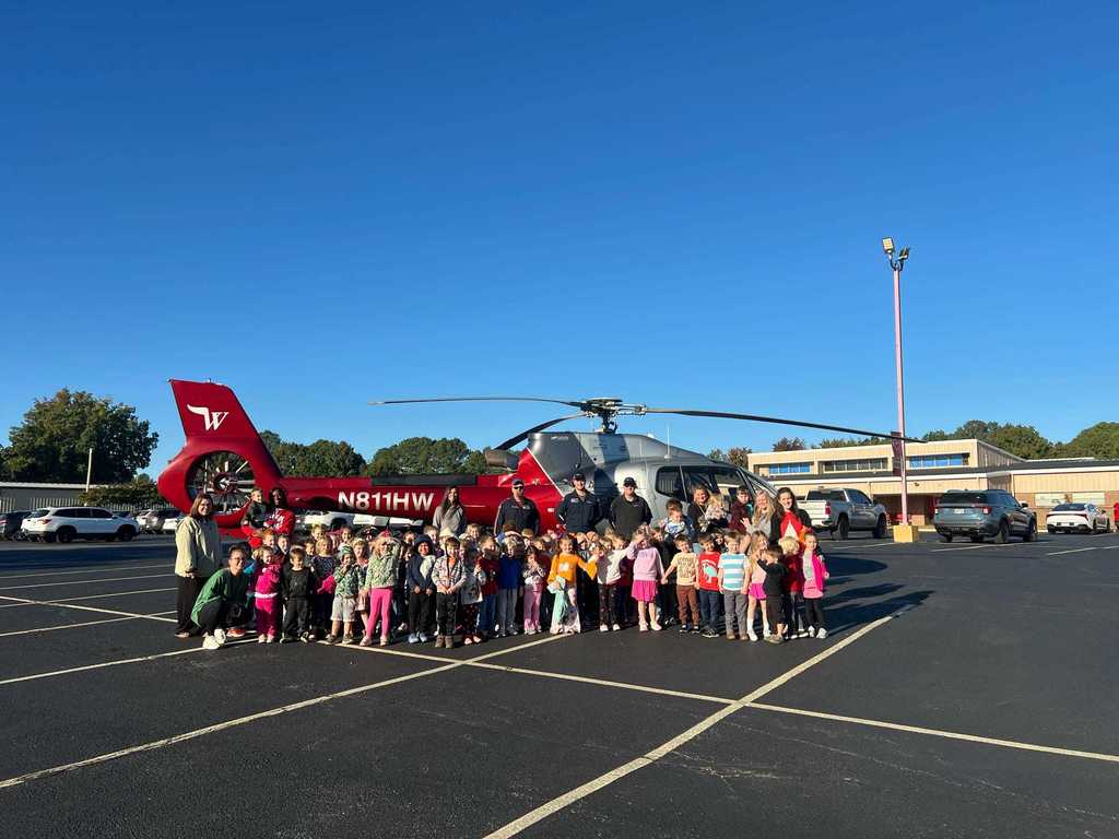 Exciting day for Westside Pre-K!  Thank you to Hospital Wing for flying in and showing our students their medical helicopter as part of the Community Helpers unit.   Our Lil' Warriors loved it!  ❤️🤍