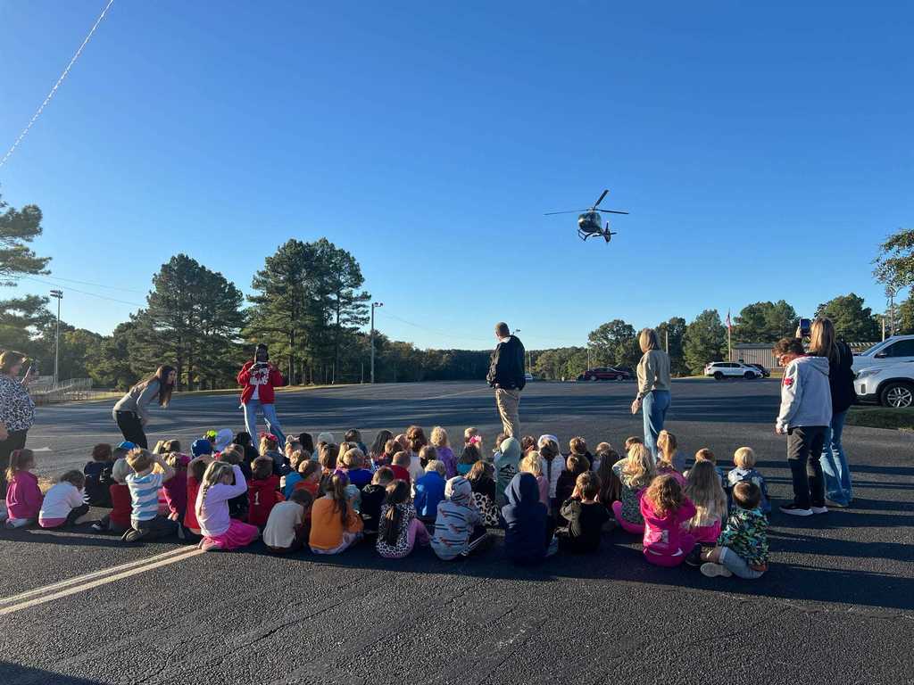Exciting day for Westside Pre-K!  Thank you to Hospital Wing for flying in and showing our students their medical helicopter as part of the Community Helpers unit.   Our Lil' Warriors loved it!  ❤️🤍