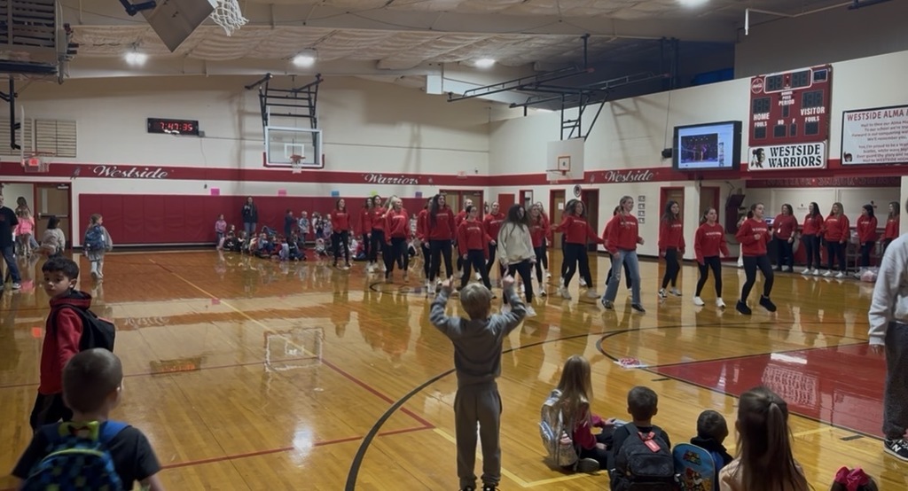 This morning, our senior volleyball team visited Westside Elementary to help with car drop-off and join the morning meeting. The elementary students were thrilled to see and learn from our high school athletes! Senior Maddyx Cureton spoke to the students about the importance of hard work and commitment in building a winning team.  We appreciate the team’s leadership and wish them the best of luck in their upcoming games!  ❤️🤍💪