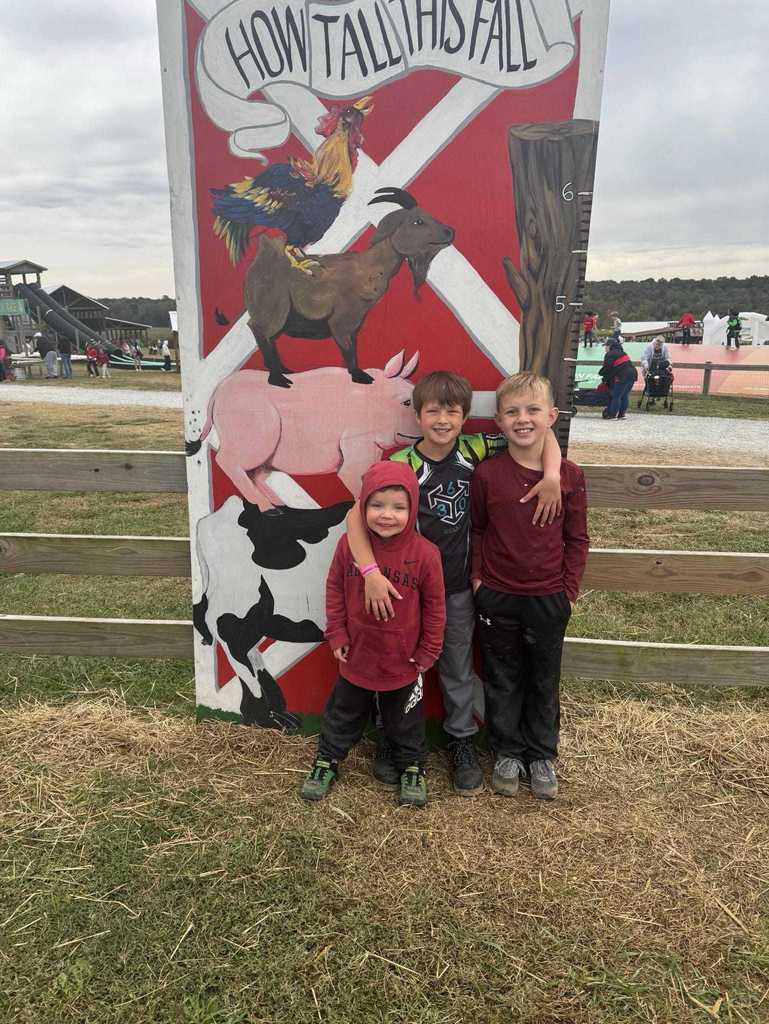 Friday was a fun day for our WES third graders at Jackson Farm!  Our students were recognized  for their good behavior and respectful attitudes — something that makes us extra proud of our students and teachers! ❤️🤍