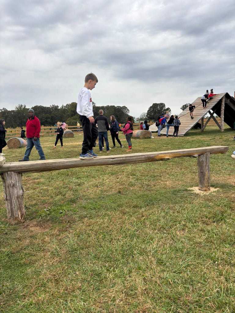 Friday was a fun day for our WES third graders at Jackson Farm!  Our students were recognized  for their good behavior and respectful attitudes — something that makes us extra proud of our students and teachers! ❤️🤍