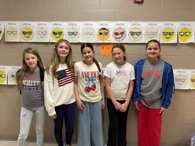 Westside Middle School started off Red Ribbon Week by wearing red, white, and blue!   WMS students are proud to be drug free!