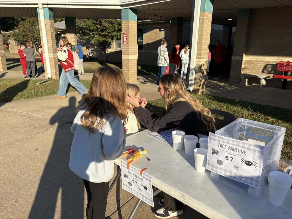 WMS positive behavior team put on a block party for middle school students who have had positive behavior so far this school year!   Thank you to WHS Student Council and WHS EAST for their help in running the stations!