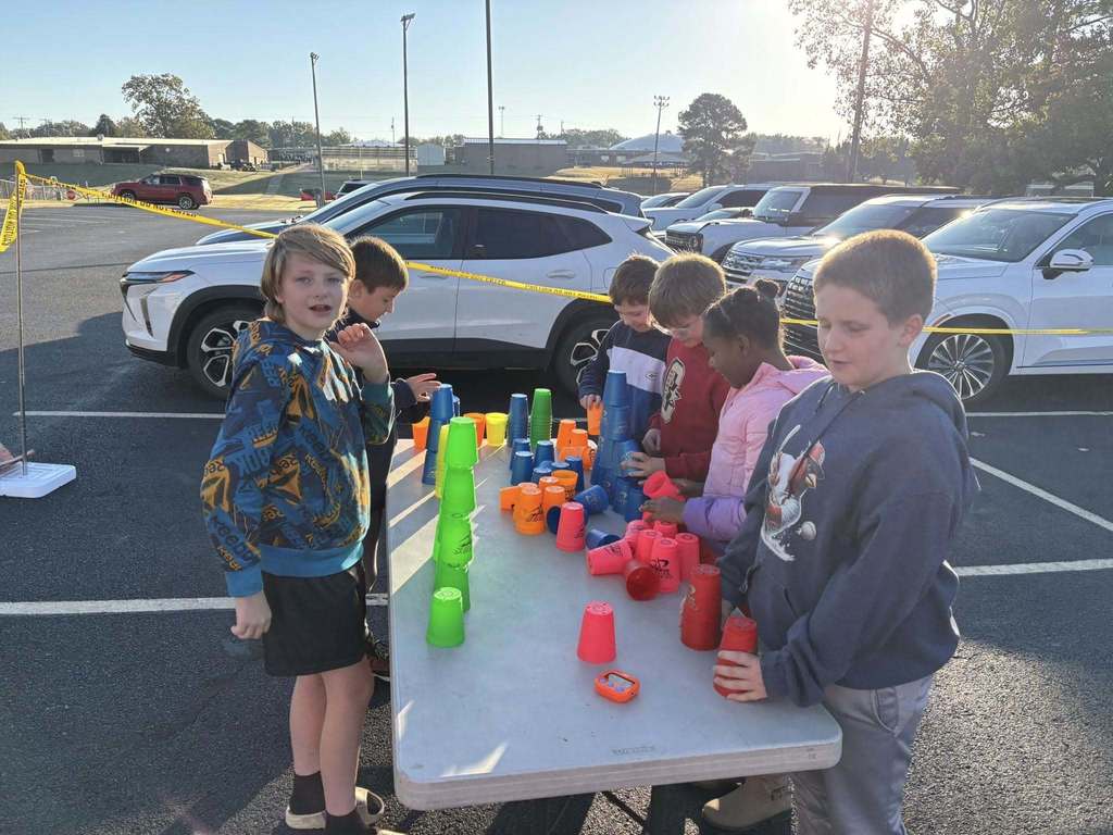 WMS positive behavior team put on a block party for middle school students who have had positive behavior so far this school year!   Thank you to WHS Student Council and WHS EAST for their help in running the stations!