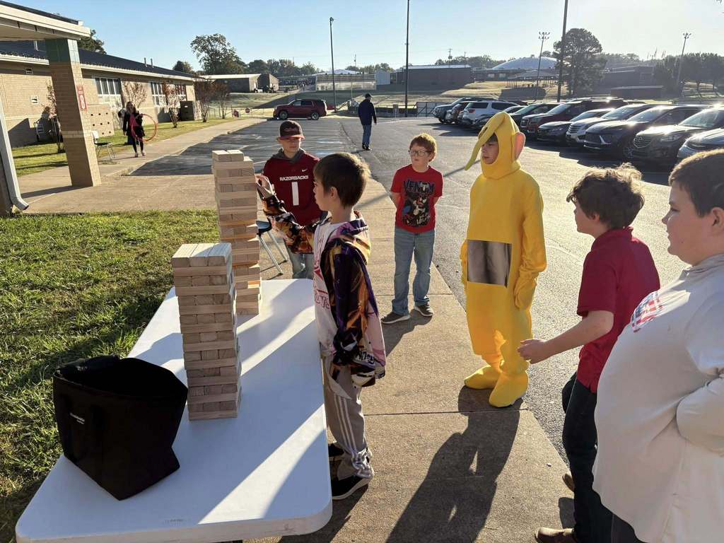 WMS positive behavior team put on a block party for middle school students who have had positive behavior so far this school year!   Thank you to WHS Student Council and WHS EAST for their help in running the stations!