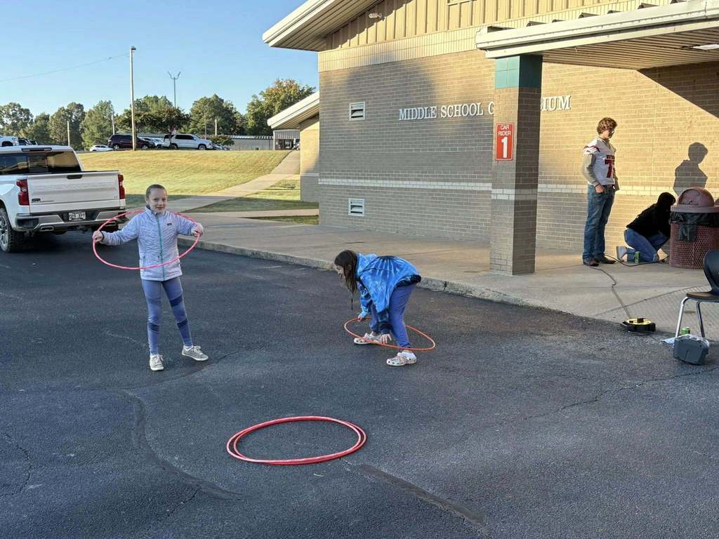 WMS positive behavior team put on a block party for middle school students who have had positive behavior so far this school year!   Thank you to WHS Student Council and WHS EAST for their help in running the stations!