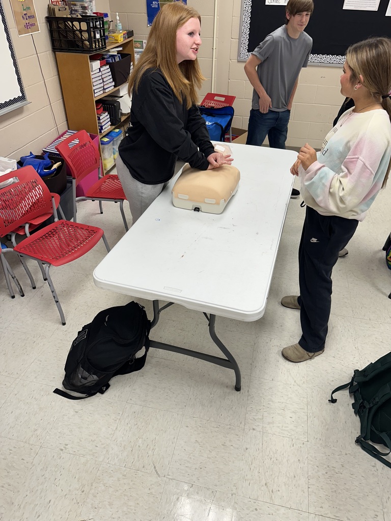 Our 9th grade health classes completed their CPR training this week with Coach Schwarz! We’re proud of these students for gaining such an important, life-saving skill.  ❤️🤍💪