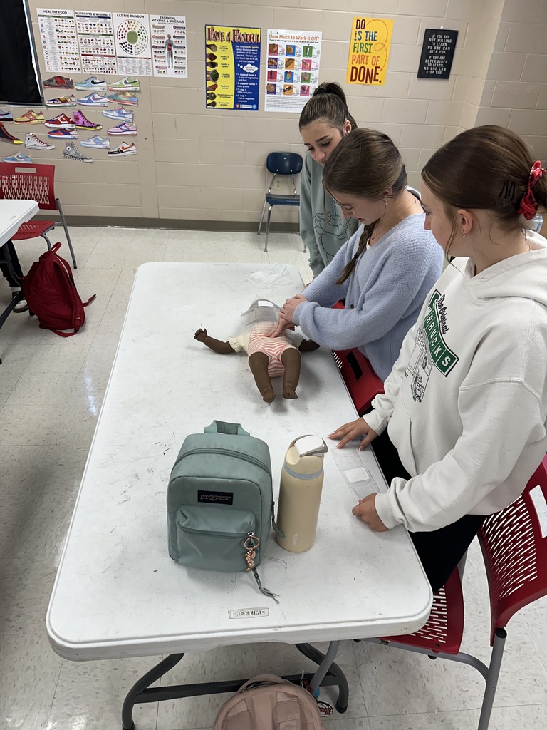 Our 9th grade health classes completed their CPR training this week with Coach Schwarz! We’re proud of these students for gaining such an important, life-saving skill.  ❤️🤍💪