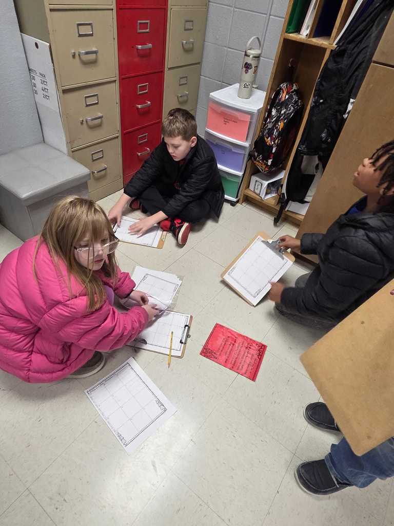 Mrs. Wilson’s fourth graders explored area and perimeter during their math center rotations. These photos capture their focus, teamwork, and excitement for learning!  ❤️🤍