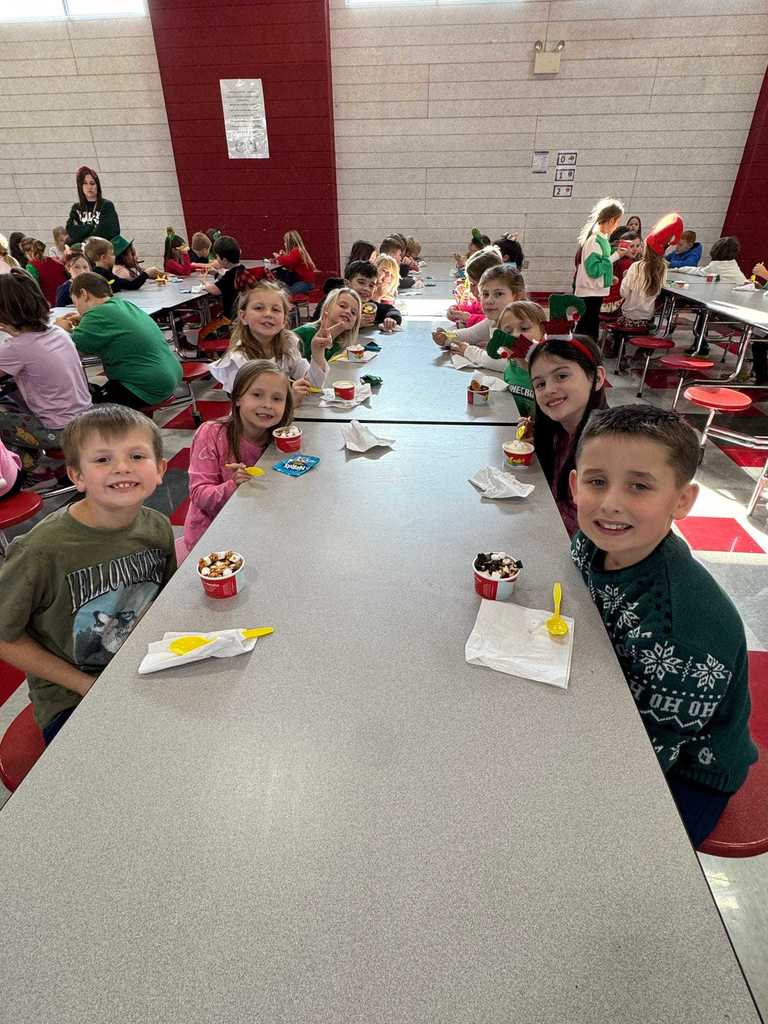 Mrs. Cline’s second grade class was recognized today for their outstanding participation in the WES Food Drive. Students celebrated with an ice cream treat for earning the top spot.  We are so proud of their hard work and generosity. Great job, Lil Warriors!  ❤️🤍💪