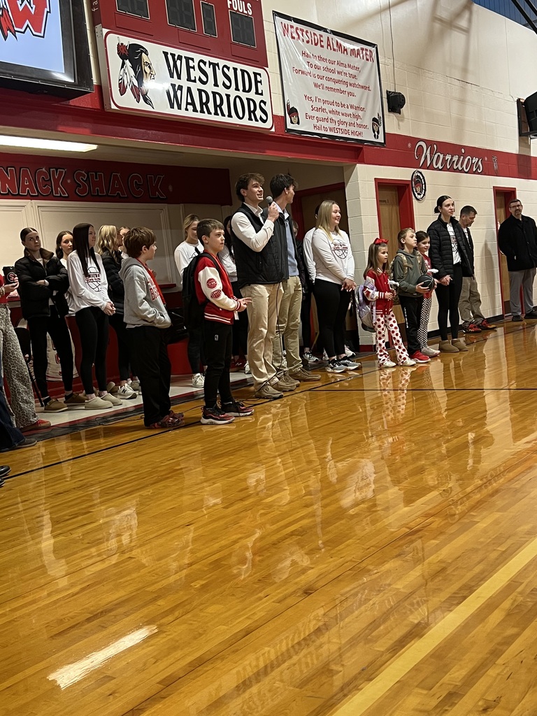 This morning, the WHS Senior Boys and Girls Basketball teams visited Westside Elementary to help lead Morning Meeting! We love seeing our high school students step up as leaders and role models for our younger students.  We love seeing Warriors supporting Warriors ❤️🤍❤️🤍❤️🤍!