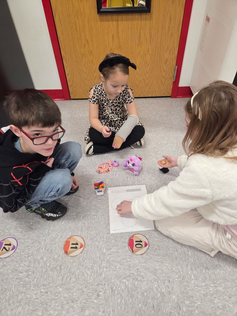 At Westside Elementary this morning, Mrs. Wilson’s 4th grade class visited Mrs. Ally’s kindergarten class to kick off something special! Kindergarten students are beginning to learn about addition and part-part-whole, and our 4th graders were excited to help support their learning.  This is the start of a collaboration between the oldest and youngest students in the building—encouraging our 4th graders to step into leadership roles while giving our kindergarteners a fun and encouraging learning experience.  Mrs. Ally and Mrs. Wilson are doing a wonderful job building a true community of collaborators! ⭐️