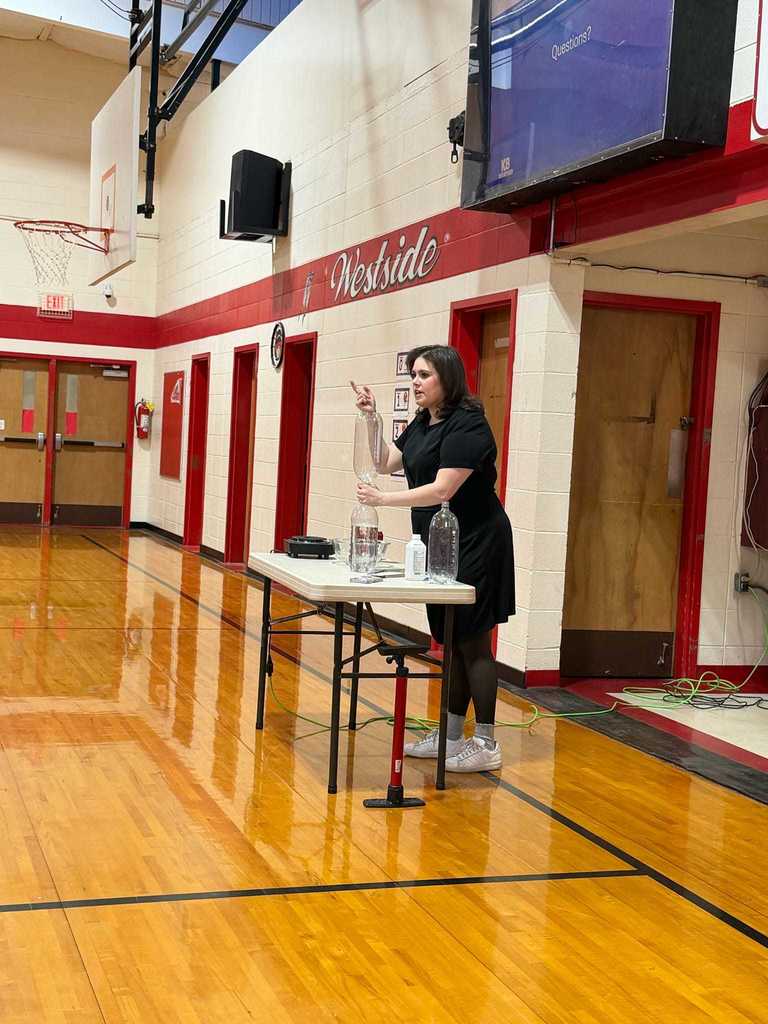 Today was an exciting day for our 2nd graders!   Kristina Balentine, Meteorologist with KAIT 8, visited to talk all about weathe.  Our students had a blast learning from a real weather expert who helps our community stay informed every day!  Thank you, Kristina, for sharing your time and expertise with us and inspiring our Lil' Warriors!   ❤️🤍☀️⛈️🌪️