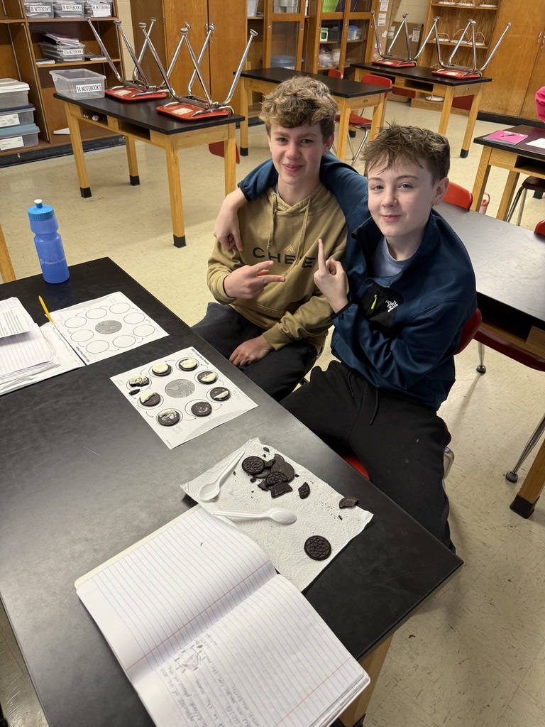 Our 8th grade science students are using Oreos to model the different phases of the moon as they learn more about Earth’s place in space. Learning is always a little sweeter when science comes to life!  🥰❤️🤍