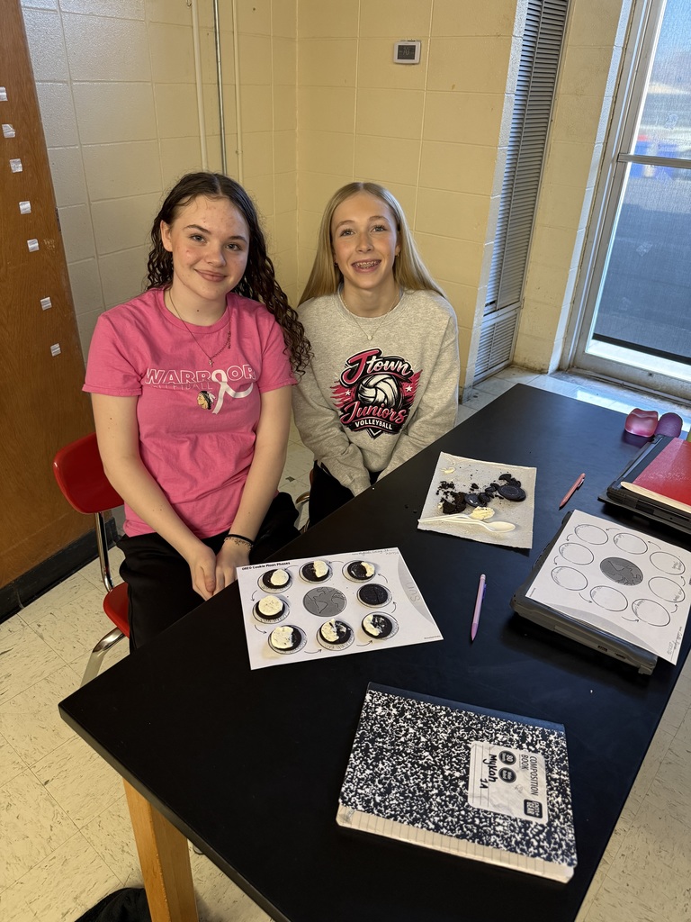 Our 8th grade science students are using Oreos to model the different phases of the moon as they learn more about Earth’s place in space. Learning is always a little sweeter when science comes to life!  🥰❤️🤍