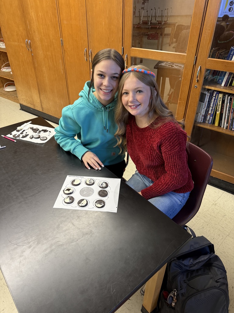 Our 8th grade science students are using Oreos to model the different phases of the moon as they learn more about Earth’s place in space. Learning is always a little sweeter when science comes to life!  🥰❤️🤍