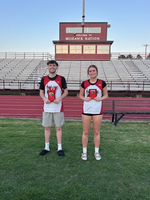 WHS Senior Track Teams Dominate at Hunter Midkiff Invitational 💪❤️🤍 The WHS Senior Track Teams had an outstanding performance at the Hunter Midkiff Invitational on April 9th in Piggott! The Senior Girls Team claimed the overall win, edging out the competition by just one point in a thrilling finish! High Point Honors were earned by: Kyler Sharp Kirby Conrad