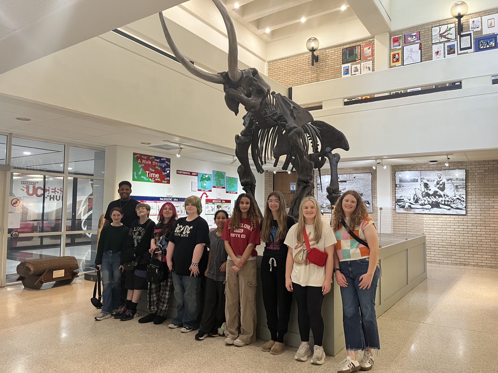 WHS Spanish Club students had a fantastic day at the ASU Museum! They participated in a scavenger hunt and got hands-on in the Tinker Shop, where they created flying objects, moving pictures, and even buildings.  Afterward, the group enjoyed a visit to Los Arcos, where students had the opportunity to try new foods and do a little shopping.  Great job Warrior for Westside so well and making the most of a fun and educational experience!  ❤️🤍