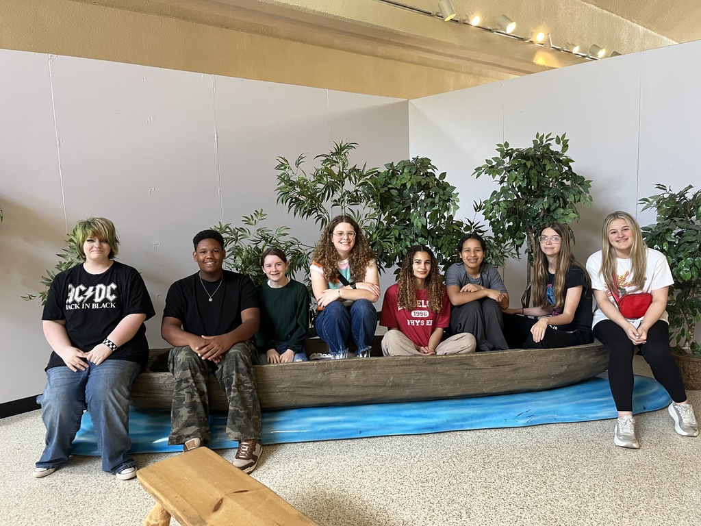 WHS Spanish Club students had a fantastic day at the ASU Museum! They participated in a scavenger hunt and got hands-on in the Tinker Shop, where they created flying objects, moving pictures, and even buildings.  Afterward, the group enjoyed a visit to Los Arcos, where students had the opportunity to try new foods and do a little shopping.  Great job Warrior for Westside so well and making the most of a fun and educational experience!  ❤️🤍