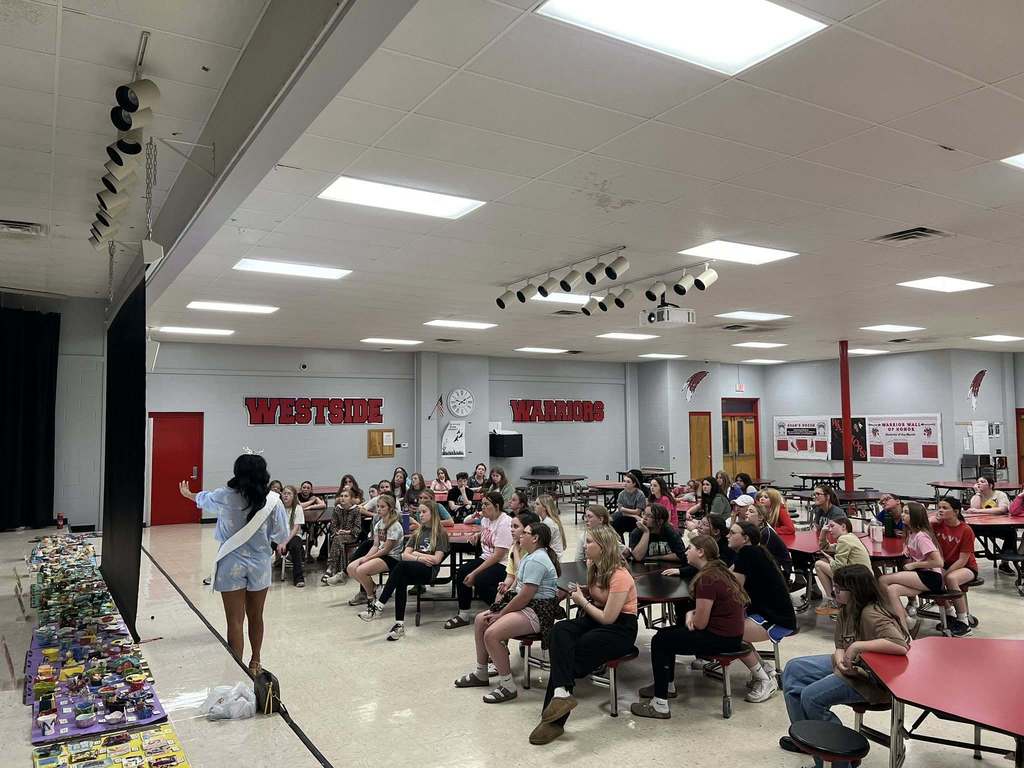 Brooke Ray, Miss Greater Jonesboro, visited with our 6th grade students today.