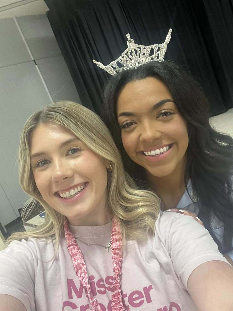 Brooke Ray, Miss Greater Jonesboro, visited with our 6th grade students today.