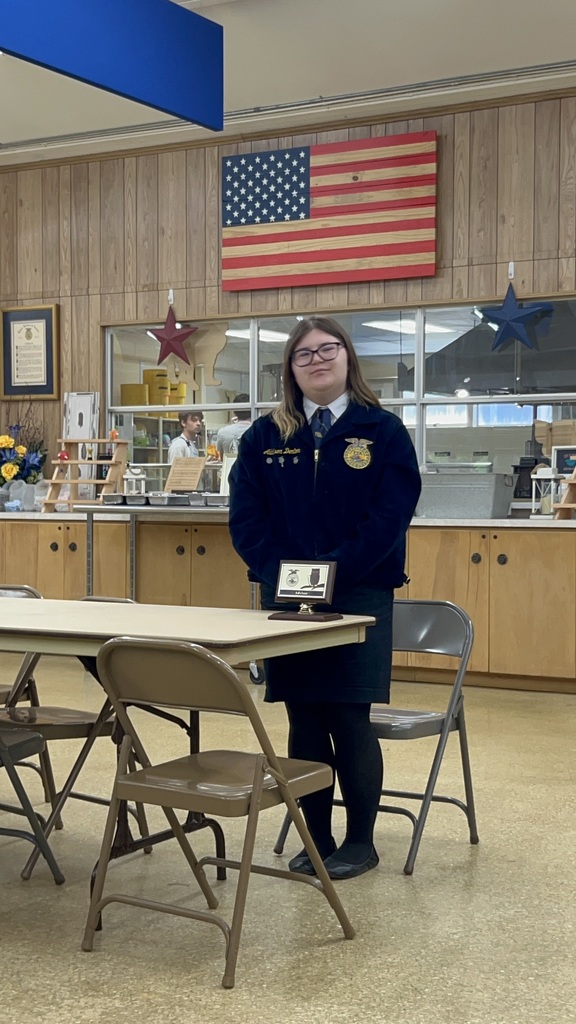 Our 2026-2027 Westside FFA Officer Team had a great time at Week 1 of the Arkansas Leadership Conference at Camp Couchdale!! Students began brainstorming big ideas to bring home to our chapter, workshopped their leadership skills, participated in community service, and bonded as a team. Westside FFA President Hannah Guerin served as the Emcee at the banquet with over 200 members, advisors, and guests present. She was also recognized as an outstanding camper by State Officer, NW District Vice President, Ben Holland. Hannah Guerin, Grant Kimberling, Cali Kirby, and Addison Denton all participated in the opportunity to present FFA Opening and Closing Ceremonies at meals for 180+ members, advisors, and guests. We’ve got a great team this year already full of big ideas, we can’t wait to see what they accomplish!