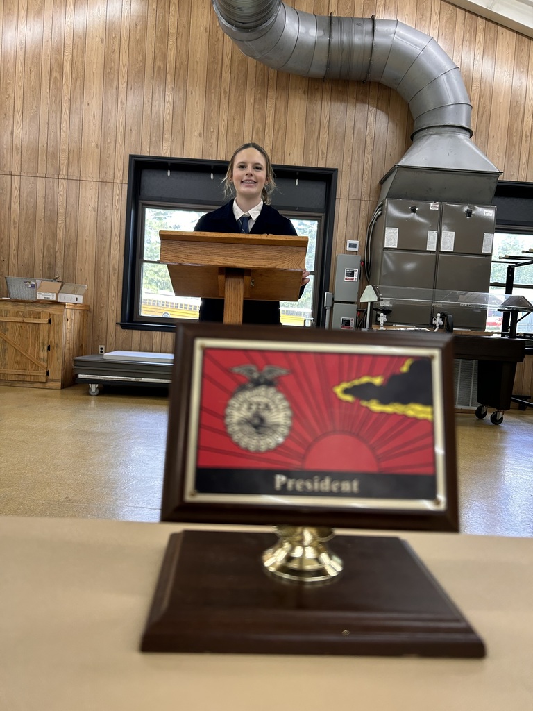 Our 2026-2027 Westside FFA Officer Team had a great time at Week 1 of the Arkansas Leadership Conference at Camp Couchdale!! Students began brainstorming big ideas to bring home to our chapter, workshopped their leadership skills, participated in community service, and bonded as a team. Westside FFA President Hannah Guerin served as the Emcee at the banquet with over 200 members, advisors, and guests present. She was also recognized as an outstanding camper by State Officer, NW District Vice President, Ben Holland. Hannah Guerin, Grant Kimberling, Cali Kirby, and Addison Denton all participated in the opportunity to present FFA Opening and Closing Ceremonies at meals for 180+ members, advisors, and guests. We’ve got a great team this year already full of big ideas, we can’t wait to see what they accomplish!