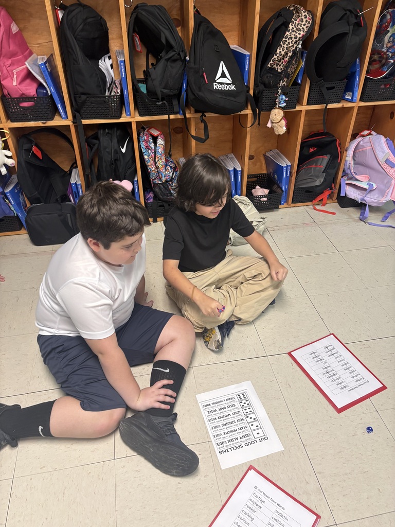 Ms. Cox’s fourth graders teamed up with partners to practice their spelling words by rolling the dice and spelling in different voices — baby, alien, monster, or whisper! 👽👶👹🤫 A fun way to make learning and practicing spelling words a little more exciting! ❤️🤍