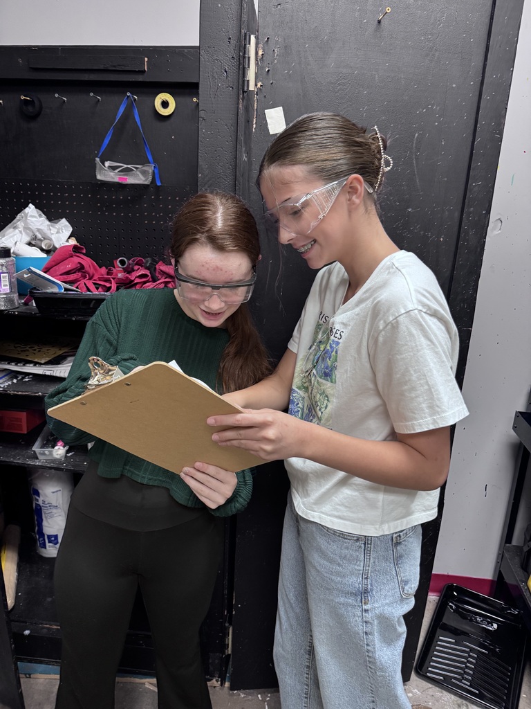 Ms. Whitney Hall’s Theatre I students took part in a theatre scavenger hunt, exploring the auditorium while learning about the equipment, spaces, and resources they’ll use when working on productions throughout the year. Another great example of our Warriors putting learning into action! 🎬🎭❤️🤍