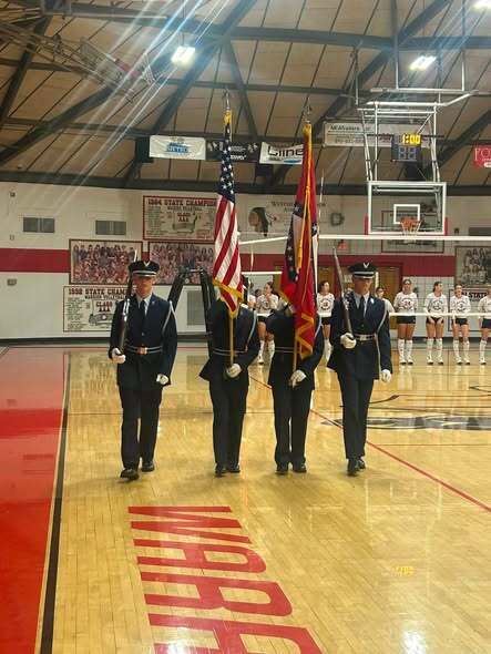 A group of our WHS AFJROTC cadets had the honor of presenting the Colors for the Varsity Volleyball gamelast night. Thank you to these cadets for representing Westside with pride! Commander: Matthew Sellers Arkansas Flag: Carson Cato Lead Rifle: Brayden Wallace Trail Rifle: Ta’Shawn Crays Great job, cadets! ❤️🤍